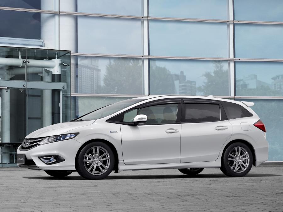  Honda Jade Hybrid 2015 года  (фото 30 из 30)